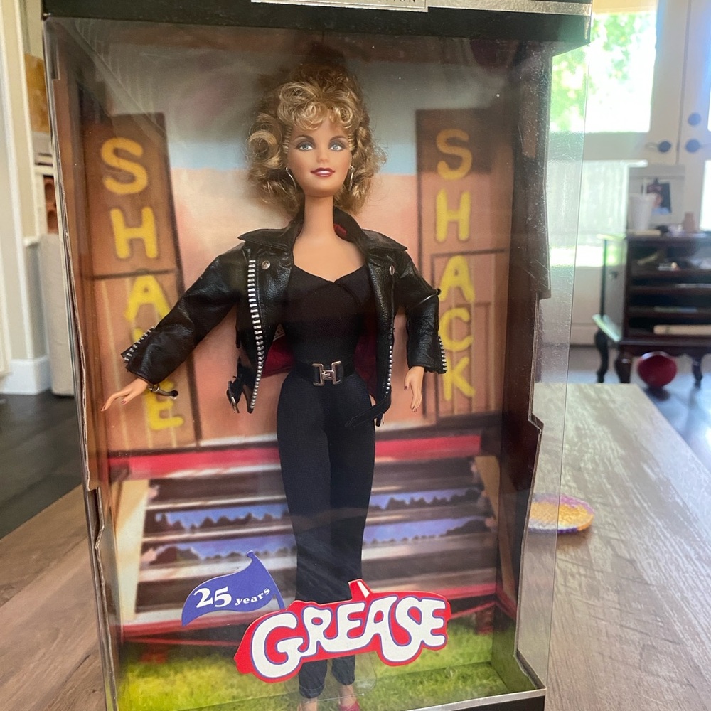 Grease 25th Anniversary Doll in Black Outfit - Picture 6 of 6